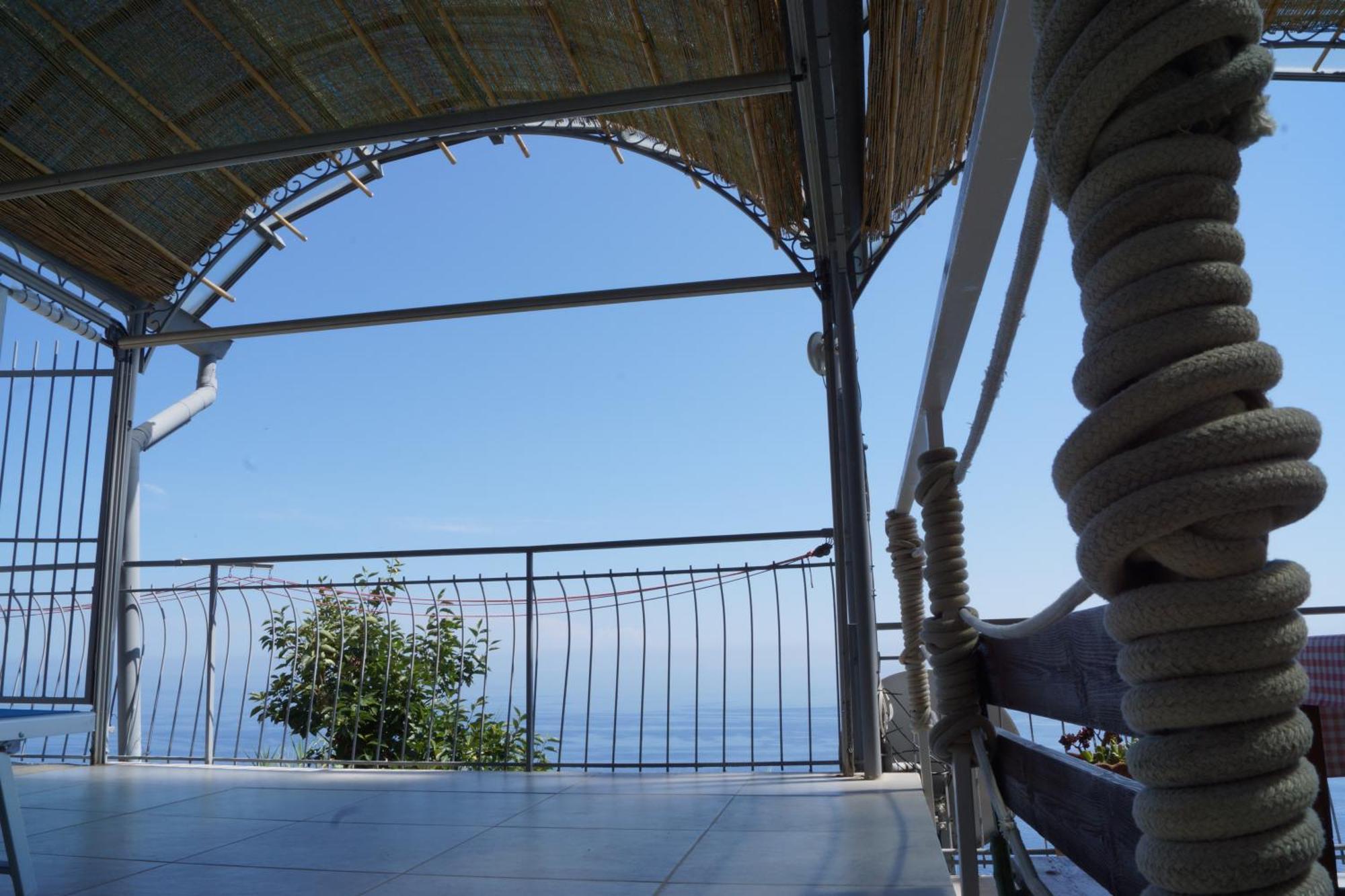 Apartamento Total Sea View Grimaldi Ventimiglia Exterior foto